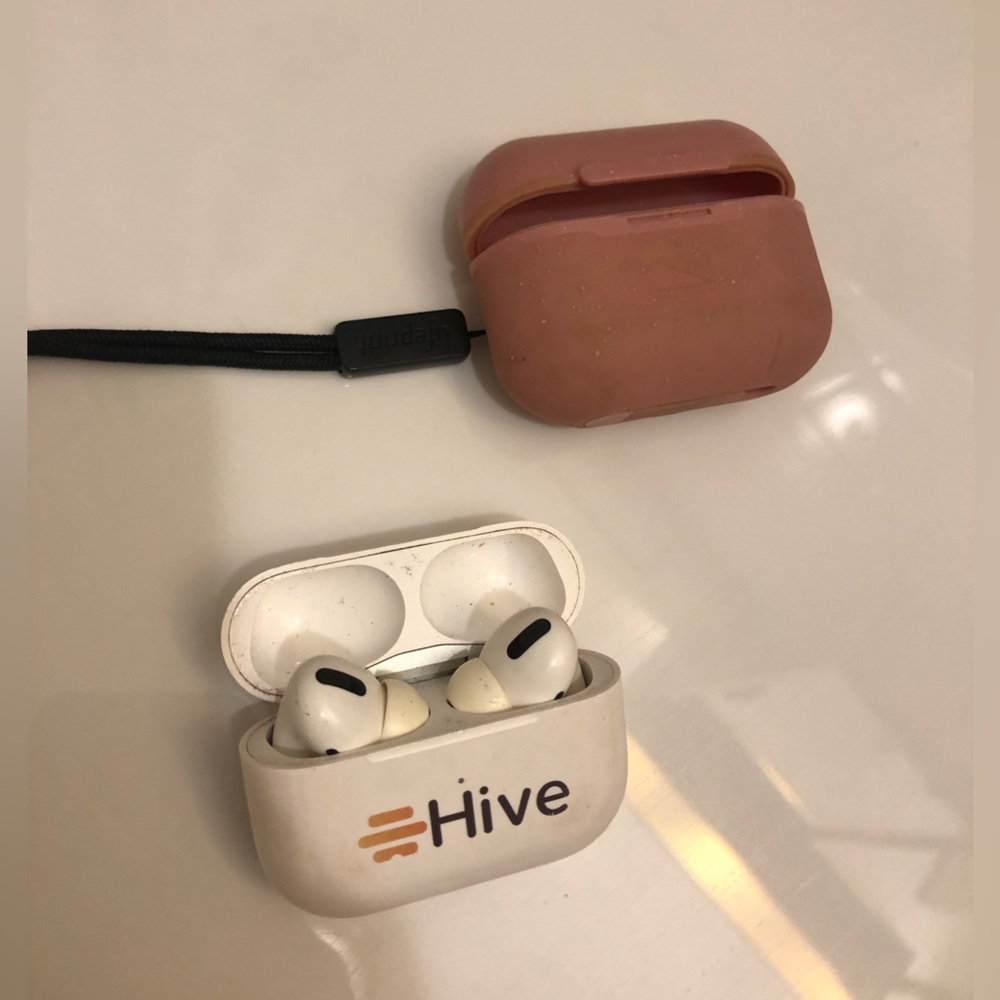 Hive AirPods Pro White Wireless Earbuds Case